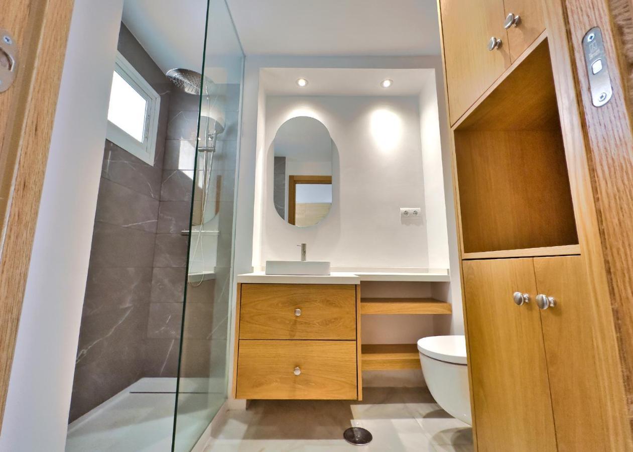 Diana 206. Completely Renovated On The Beachfront. Apartamento